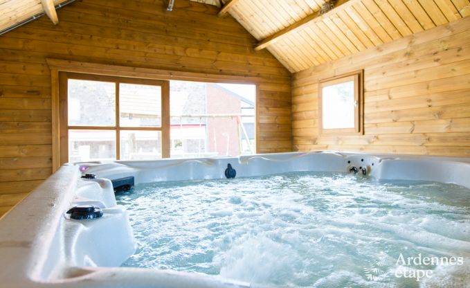 Maison de vacances � Rochefort pour 18 personnes en Ardenne
