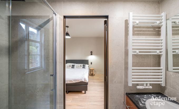 Maison de vacances haut de gamme pour 32 personnes  Rochefort avec salles de bain privatives et piscine naturelle