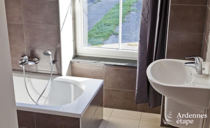 Villa de Luxe � Rochefort pour 48 personnes en Ardenne