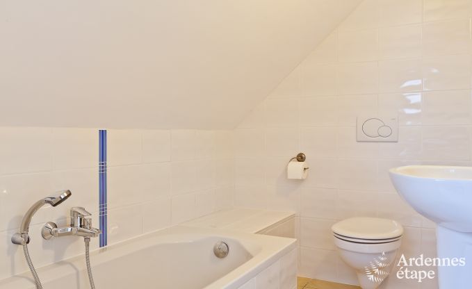 Villa de Luxe � Rochefort pour 48 personnes en Ardenne