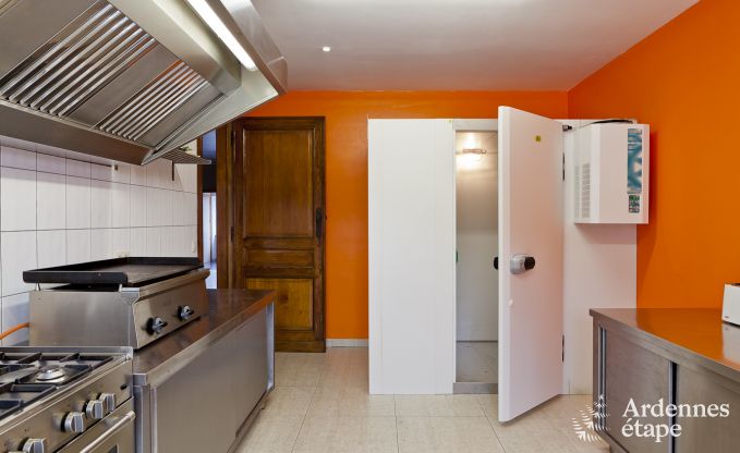 Villa de Luxe � Rochefort pour 48 personnes en Ardenne