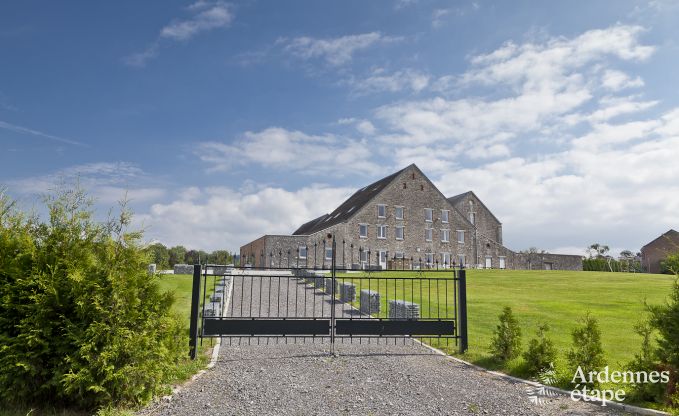 Villa de Luxe � Rochefort pour 48 personnes en Ardenne