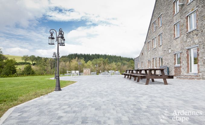 Villa de Luxe � Rochefort pour 48 personnes en Ardenne