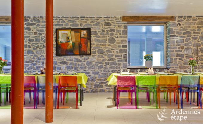 Villa de Luxe � Rochefort pour 48 personnes en Ardenne