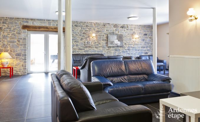 Villa de Luxe � Rochefort pour 48 personnes en Ardenne