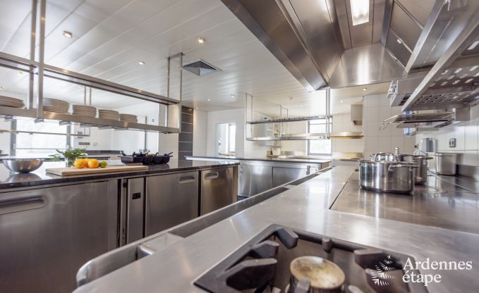 Villa de Luxe  Rochefort pour 28/30 personnes en Ardenne