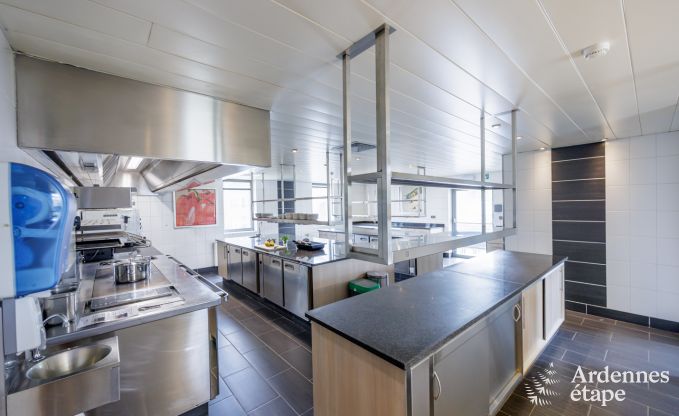 Villa de Luxe  Rochefort pour 28/30 personnes en Ardenne