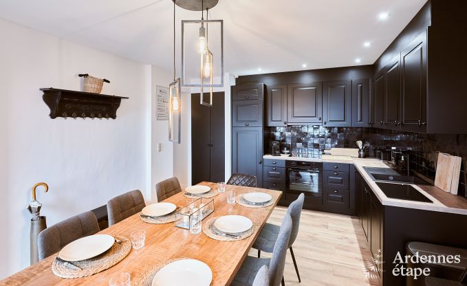 Charmante maison de vacances � Rochehaut pour 6-7 personnes avec jacuzzi, jardin priv� et � proximit� des sentiers de randonn�e