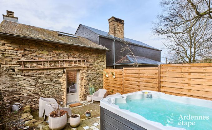 Charmante maison de vacances � Rochehaut pour 6-7 personnes avec jacuzzi, jardin priv� et � proximit� des sentiers de randonn�e