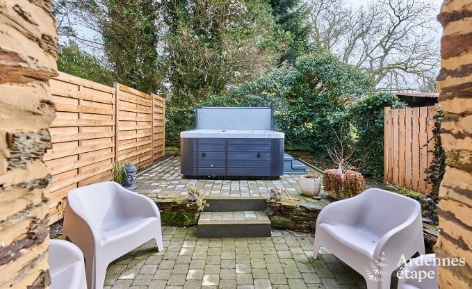 Charmante maison de vacances � Rochehaut pour 6-7 personnes avec jacuzzi, jardin priv� et � proximit� des sentiers de randonn�e