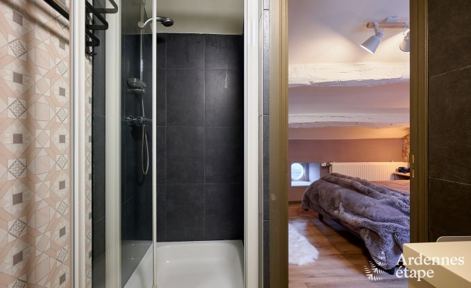 Charmante maison de vacances � Rochehaut pour 6-7 personnes avec jacuzzi, jardin priv� et � proximit� des sentiers de randonn�e