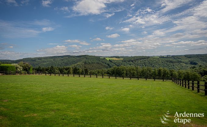 Maison de vacances avec vue magnifique pour 2 personnes � Rochehaut, Ardenne
