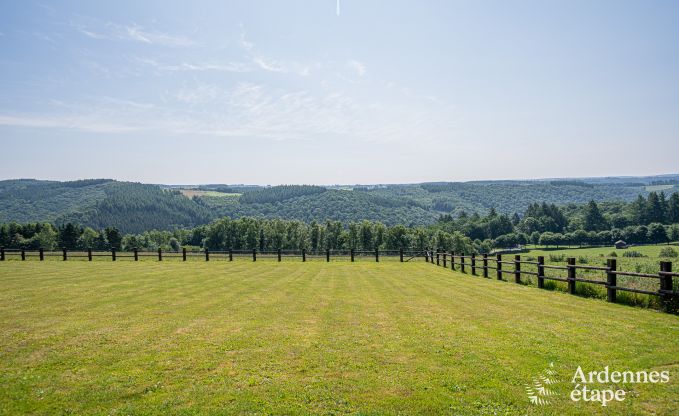 Maison de vacances conviviale de plain-pied pour 2 personnes  Rochehaut avec vue