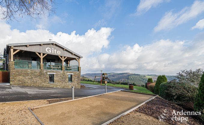 Maison de vacances spacieuse et confortable pour 16 personnes � Rochehaut, en Ardenne.