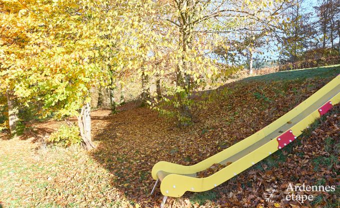 Moderne maison de vacances � Rochehaut en Ardenne