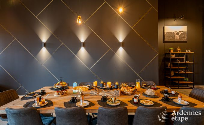 Villa moderne � Rochehaut : h�bergement spacieux pour 12 personnes avec jardin priv� et bain � remous