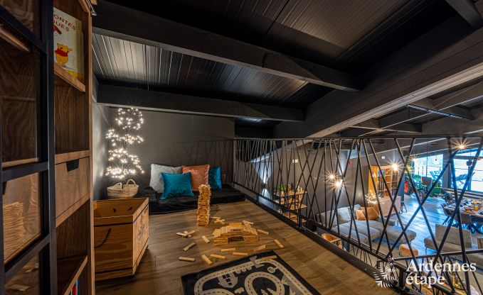 Villa moderne � Rochehaut : h�bergement spacieux pour 12 personnes avec jardin priv� et bain � remous