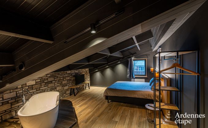 Villa moderne � Rochehaut : h�bergement spacieux pour 12 personnes avec jardin priv� et bain � remous