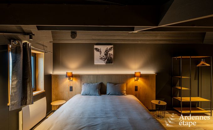 Villa moderne � Rochehaut : h�bergement spacieux pour 12 personnes avec jardin priv� et bain � remous