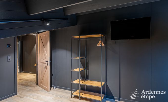 Luxe � Rochehaut : h�bergement spacieux pour 14 personnes avec piscine int�rieure et splendide vue