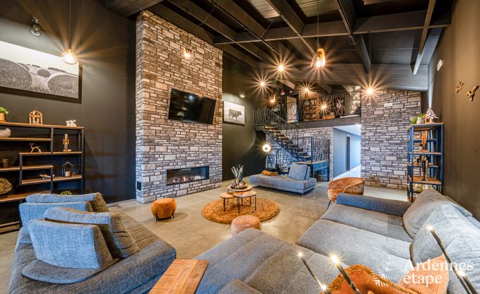 Luxe � Rochehaut : h�bergement spacieux pour 14 personnes avec piscine int�rieure et splendide vue