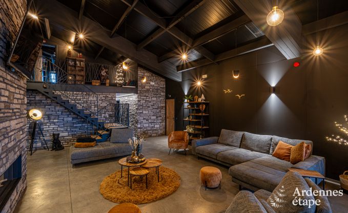 Luxe � Rochehaut : h�bergement spacieux pour 14 personnes avec piscine int�rieure et splendide vue