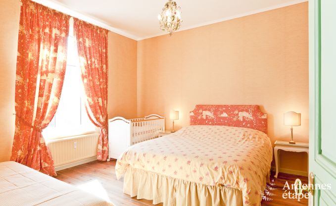 Maison de vacances � Saint-Hubert : havre de paix pour 7 personnes en Ardenne avec jardin priv� et �quipements familiaux