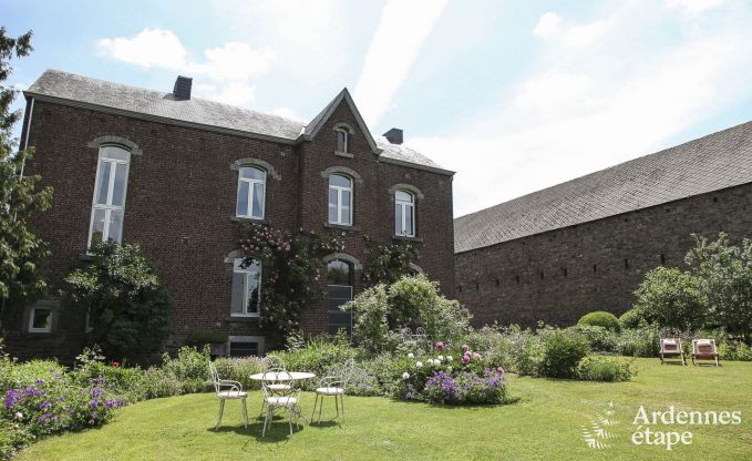 Maison de vacances � Saint-Hubert : havre de paix pour 7 personnes en Ardenne avec jardin priv� et �quipements familiaux