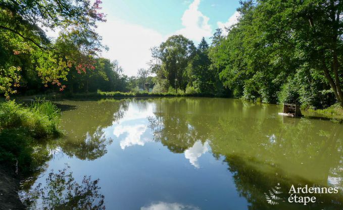 Chalet isol� au bord d'un �tang � Saint-Hubert, Ardenne