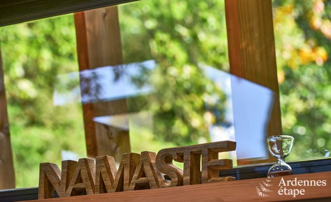 Chalet isol� au bord d'un �tang � Saint-Hubert, Ardenne