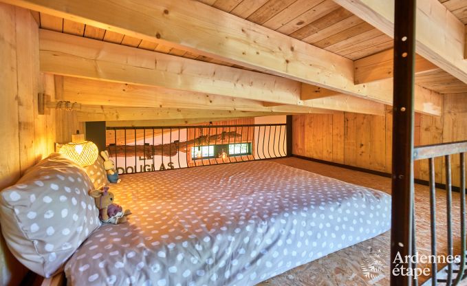 Chalet isol� au bord d'un �tang � Saint-Hubert, Ardenne