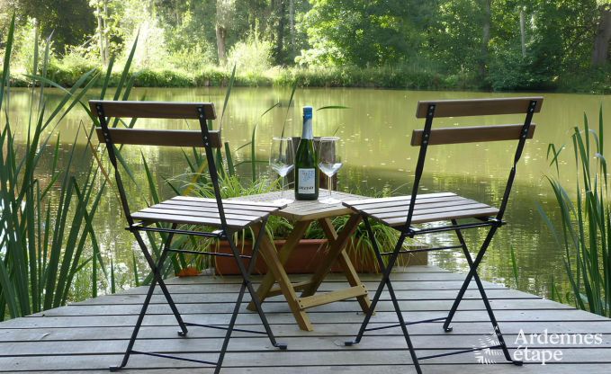 Chalet isol� au bord d'un �tang � Saint-Hubert, Ardenne