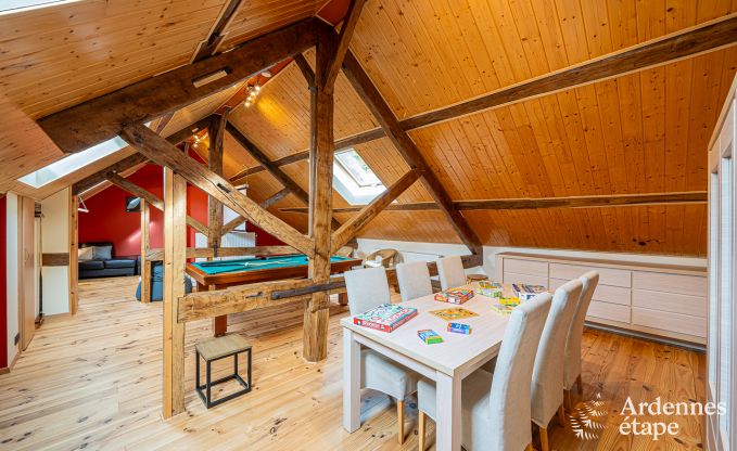 Chalet avec une superbe terrasse et une belle grande salle de jeux � Saint-Hubert pour 9 personnes