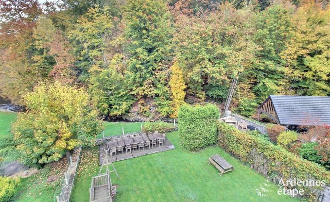 Spacieuse maison de vacances � Saint-Hubert avec salle de jeux, jardin et 6 chambres pour 20 personnes en Ardenne