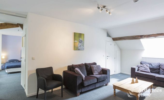 Spacieuse maison de vacances � Saint-Hubert avec salle de jeux, jardin et 6 chambres pour 20 personnes en Ardenne