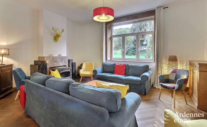Spacieuse maison de vacances � Saint-Hubert avec salle de jeux, jardin et 6 chambres pour 20 personnes en Ardenne