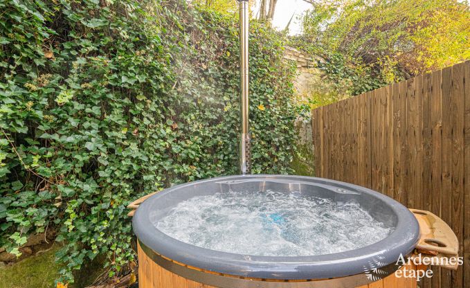 Chalet avec une superbe terrasse et une belle grande salle de jeux � Saint-Hubert pour 9 personnes