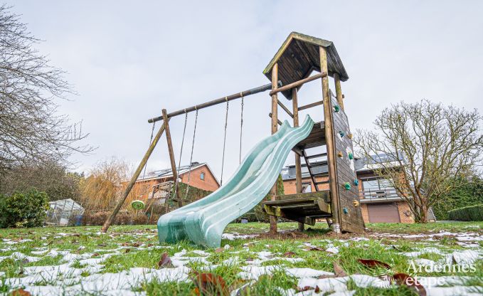 Maison de vacances spacieuse et tout confort  Saint-Hubert en Ardenne pour 12 personnes avec jardin priv et proche des activits touristiques