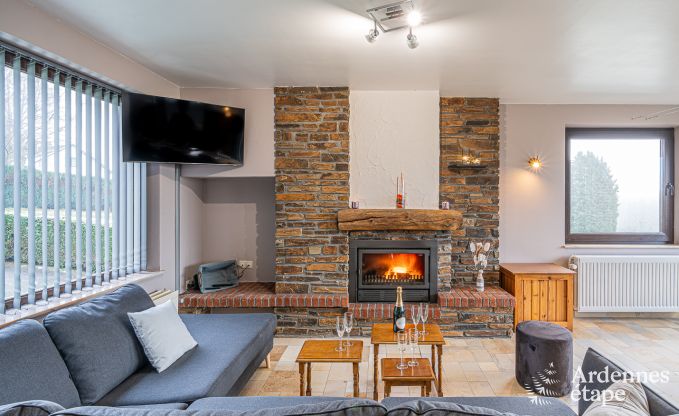 Maison de vacances spacieuse et tout confort  Saint-Hubert en Ardenne pour 12 personnes avec jardin priv et proche des activits touristiques