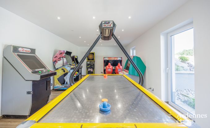 Maison de vacances � Saint L�ger pour 14 personnes en Ardenne