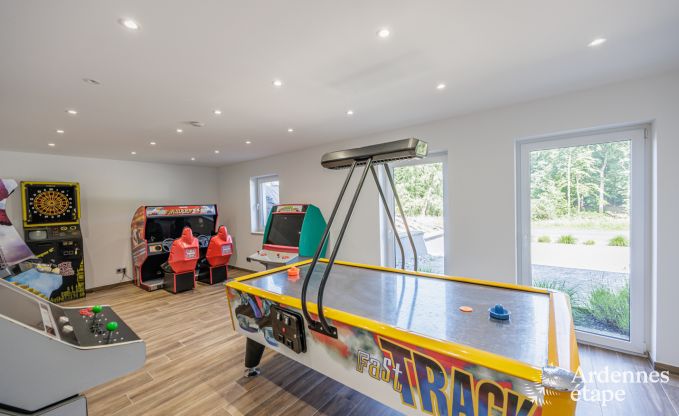 Maison de vacances � Saint L�ger pour 14 personnes en Ardenne