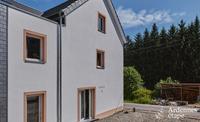 Grande maison de vacances Saint-Vith pour 23 personnes avec 6 chambres, sauna et grand jardin