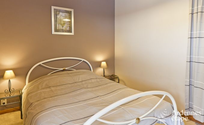 Ch�teau historique � Sainte-Ode pour 46 personnes, avec piscine