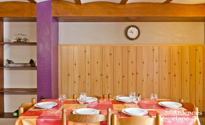 Ch�teau historique � Sainte-Ode pour 46 personnes, avec piscine