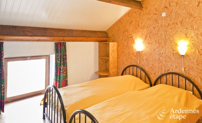 Ch�teau historique � Sainte-Ode pour 46 personnes, avec piscine