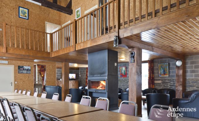 Ch�teau historique � Sainte-Ode pour 46 personnes, avec piscine