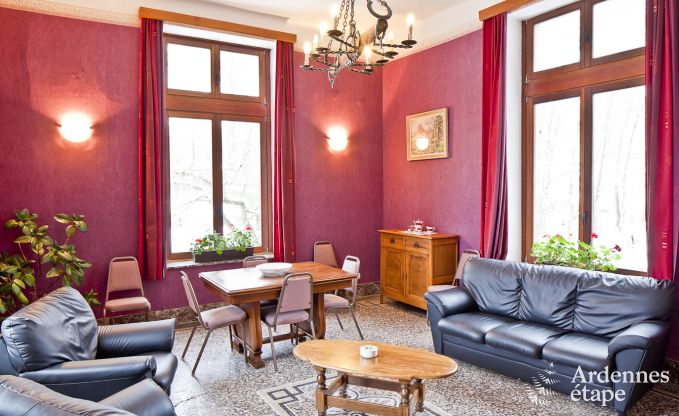 Ch�teau historique � Sainte-Ode pour 46 personnes, avec piscine