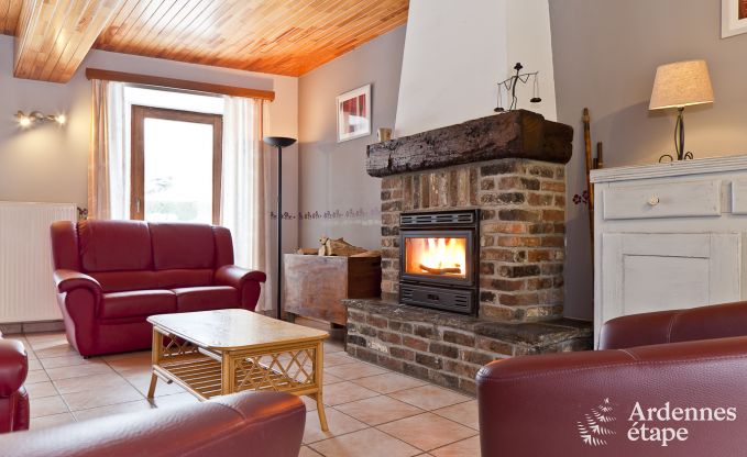 Ch�teau historique � Sainte-Ode pour 46 personnes, avec piscine