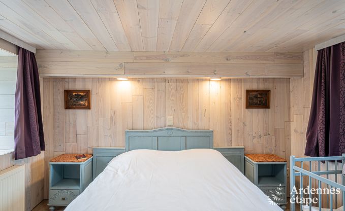 Maison de vacances confortable avec piscine � Sainte-Ode, Ardenne