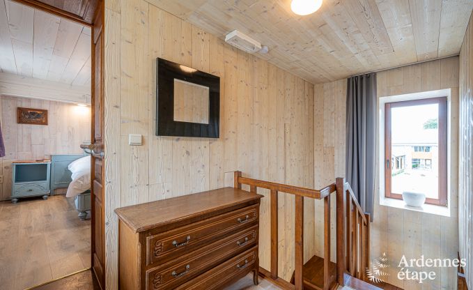 Maison de vacances confortable avec piscine � Sainte-Ode, Ardenne
